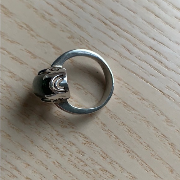 Green amber sterling silver ring - Picture 2 of 5